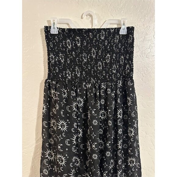 Cyn & Luca 90’s Black & White Celestial Whimsygoth Sun & Moon Witchy Dress - Picture 5 of 10